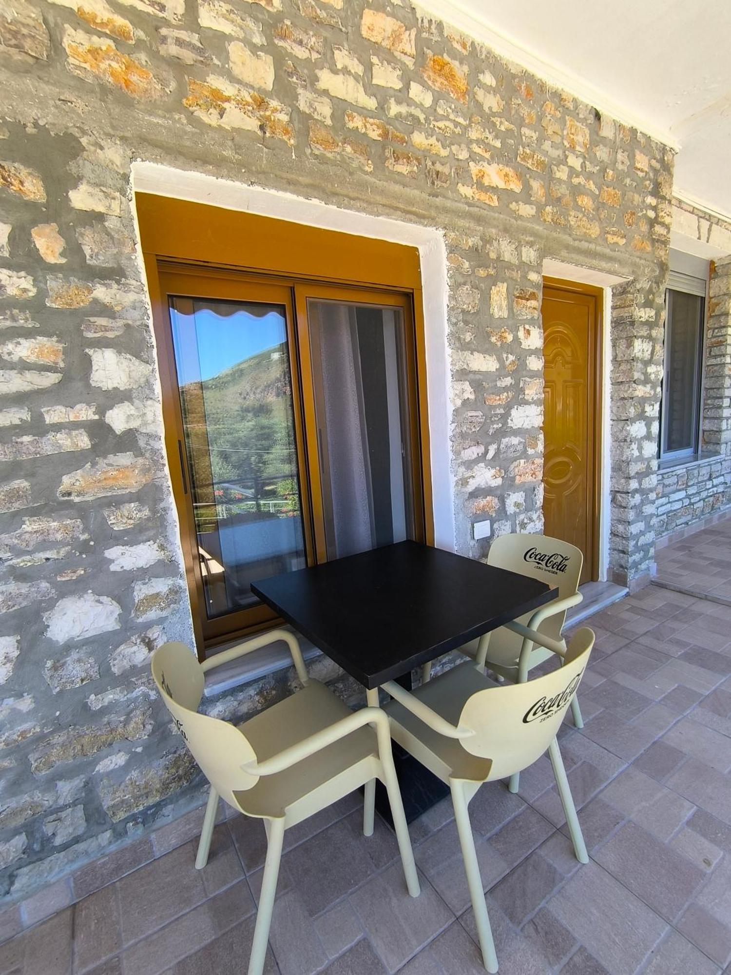 Kaful Apartments Qeparo Exterior photo