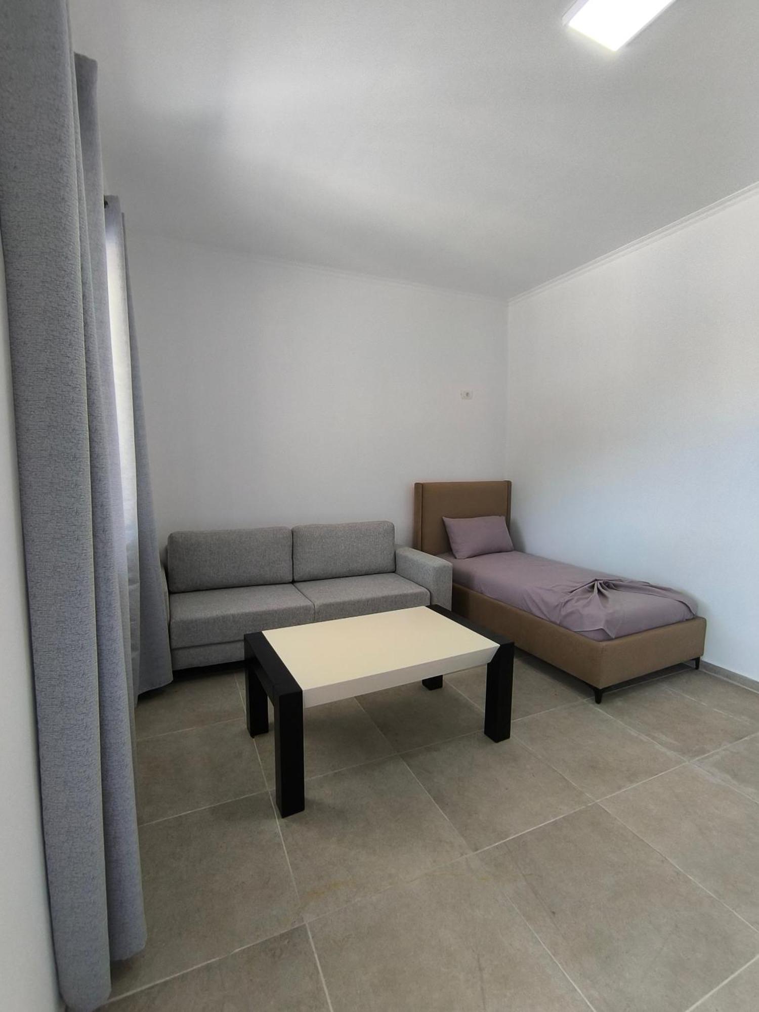 Kaful Apartments Qeparo Exterior photo