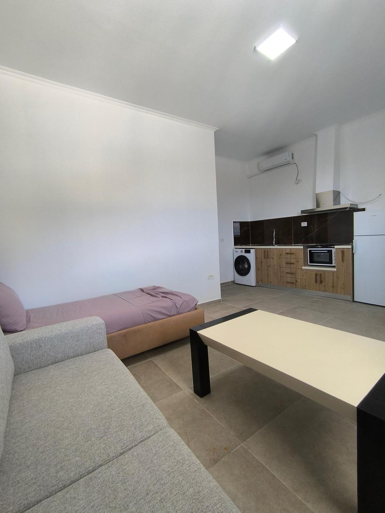 Kaful Apartments Qeparo Exterior photo