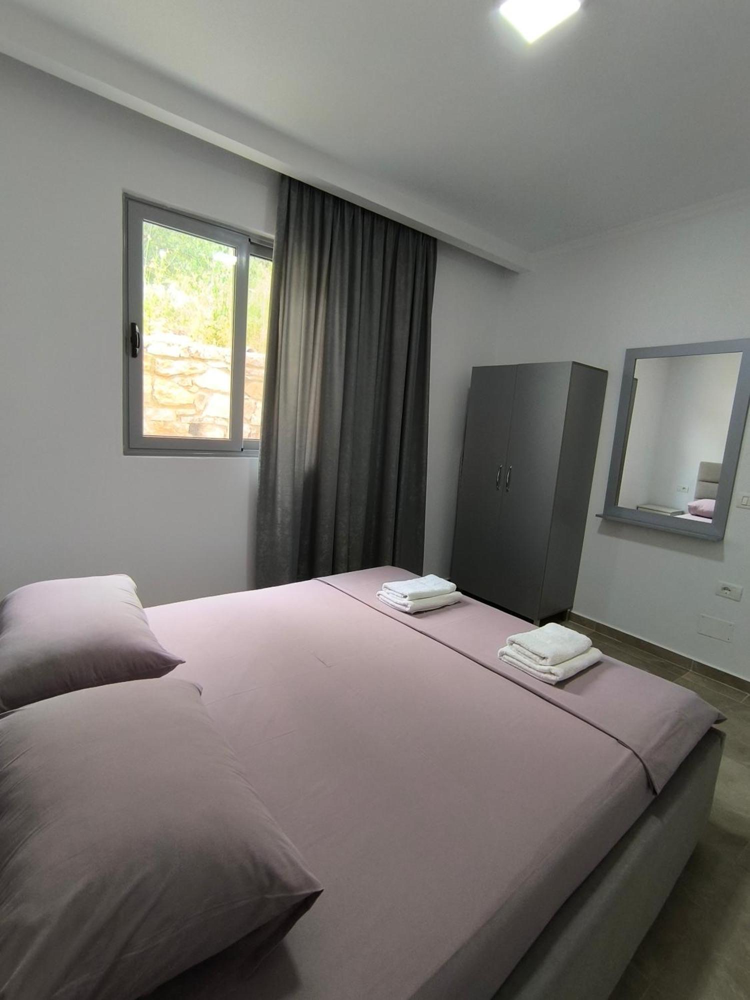 Kaful Apartments Qeparo Exterior photo
